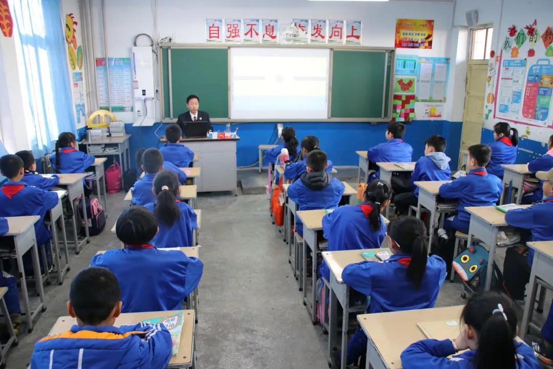 代县小学新任领导引领变革，塑造未来教育新篇章